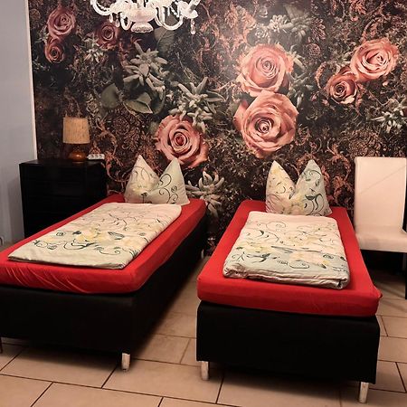 Bauernhof Privatzimmer Hortus Sandrine Gemeinschaftsbad Free Wifi Hausbreitenbach Экстерьер фото